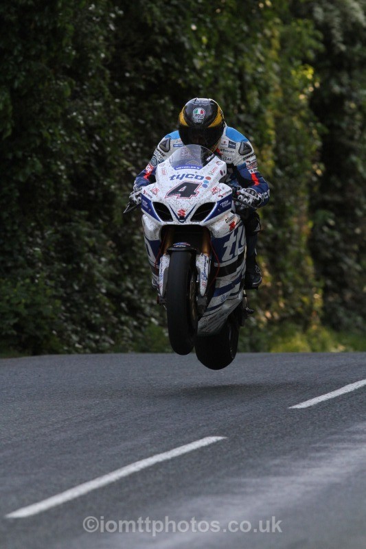 Guy Martin Suzuki / Tyco Suzuki - Friday Practice - Solos