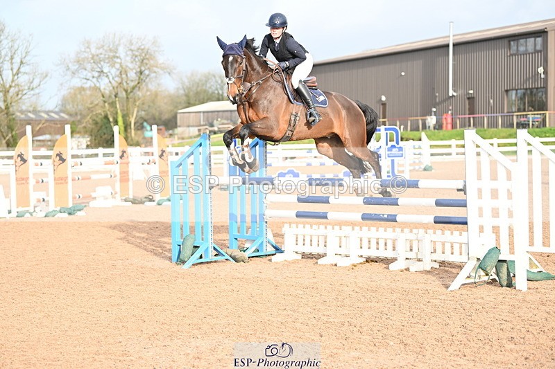 231209A-123653-01788 - Cls 12 Newcomers & 1.10m Open