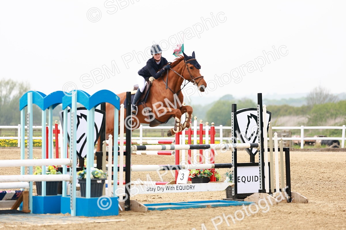  - Class 18 - Senior Newcomers - 1.10m