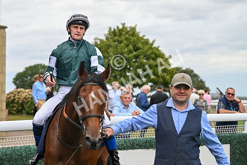 300825-Race 3-Secret Echo-0861 - Race 3