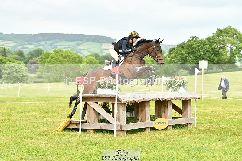 250524A-165241-14854 - C-275-Kat.Raybould-ROYAL.CATCH