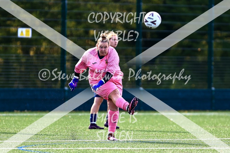 1DX30635 - 2025-10-05 FC Abbey Meads Ladies V Purton  Kingsdown FC Ladies