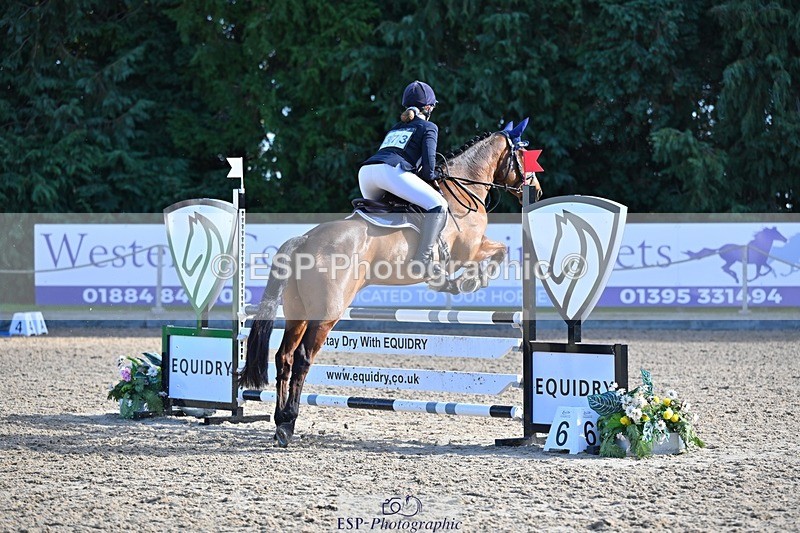 241027-110059-16566 - 373-Isabelle.Thwaite-BEACH.LADY