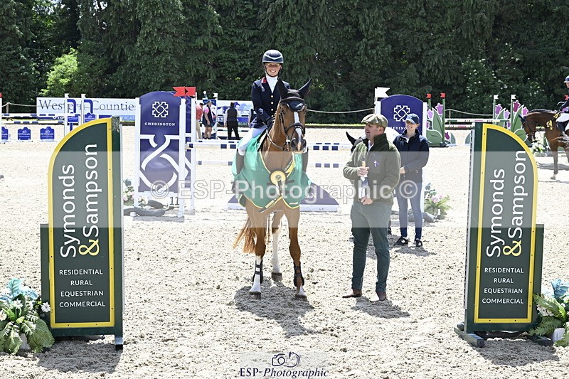 250525A-131621-17600 - Presentations Section B CCI 3 Star Long