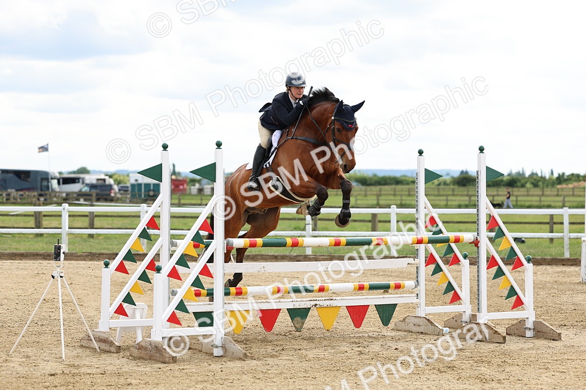 SBM_005934 - Class 19 - Senior Newcomers - 1.10m