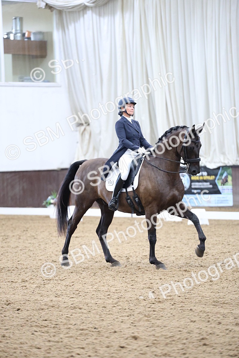 SBM_004698 - Class 9 - FEI Inter 1 Gold - 16.59-17.47