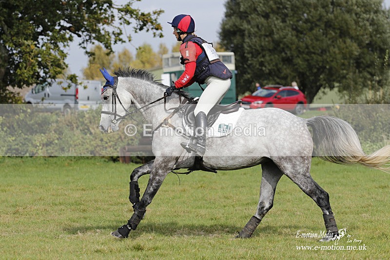  WWHT 171021 2972 - Intermediate (0.90m)  17/10/21