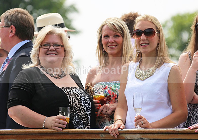 130706 PINK CHAMPAGNEWT7A0719 - HENLEY ROYAL REGATTA - Saturday 6th July 2013