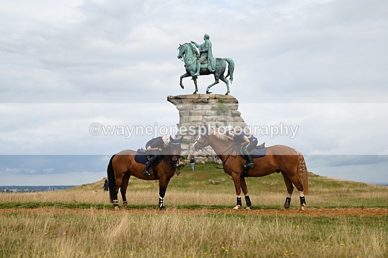 DSC_6081 - Time at Statue 12:17 to 12:44