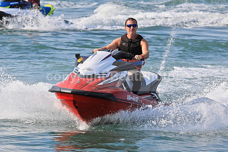 190825 AG-4617  WAVERUNNER 1Y3A0481 - PWC's (Wetbikes, Jetskis)