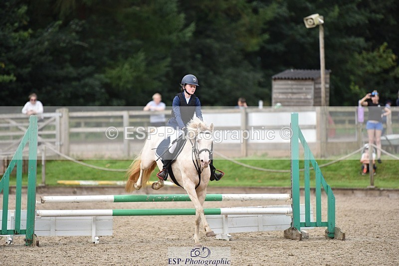 240802-101640-00774 - 70cm Round 1