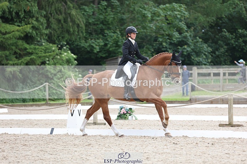 240524-154907-09983 - 367-CROSSTOWN_FINTANS_LAST-Catherine_Burrell