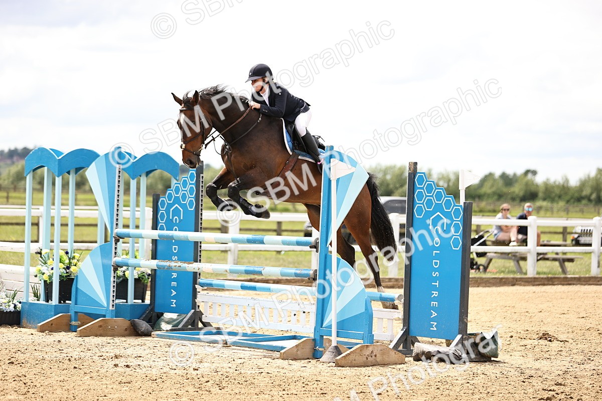 SBM_003090 - Class 11 - Senior Newcomers - 1.10m