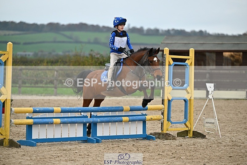 241110-150717-01205 - 70-75cm Arena Eventing
