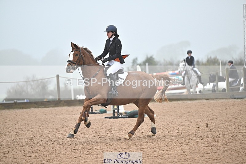 241103A-103706-06700 - SUN Cls 18 British Novice and 90cm Open