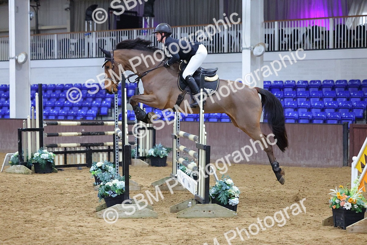 1I0A5020 - Class 9 - Senior Newcomers/ 1.10m Open