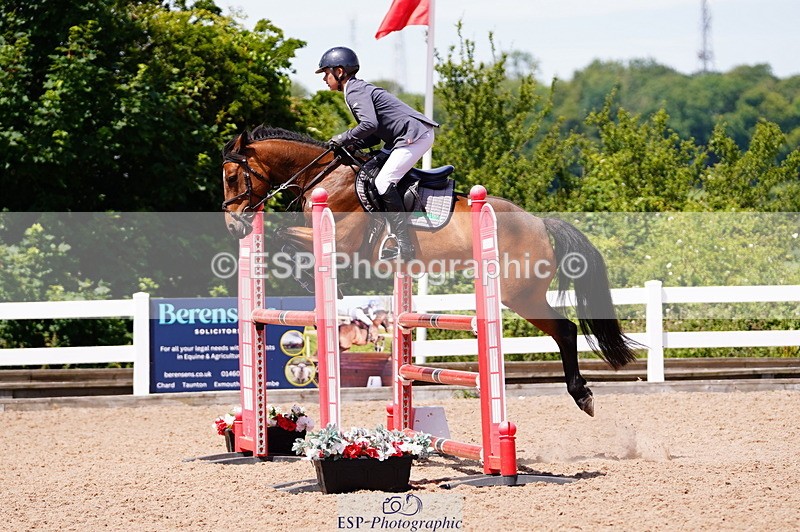 240629A-121612-05269 - Cls 18 Newcomers and 1m Open