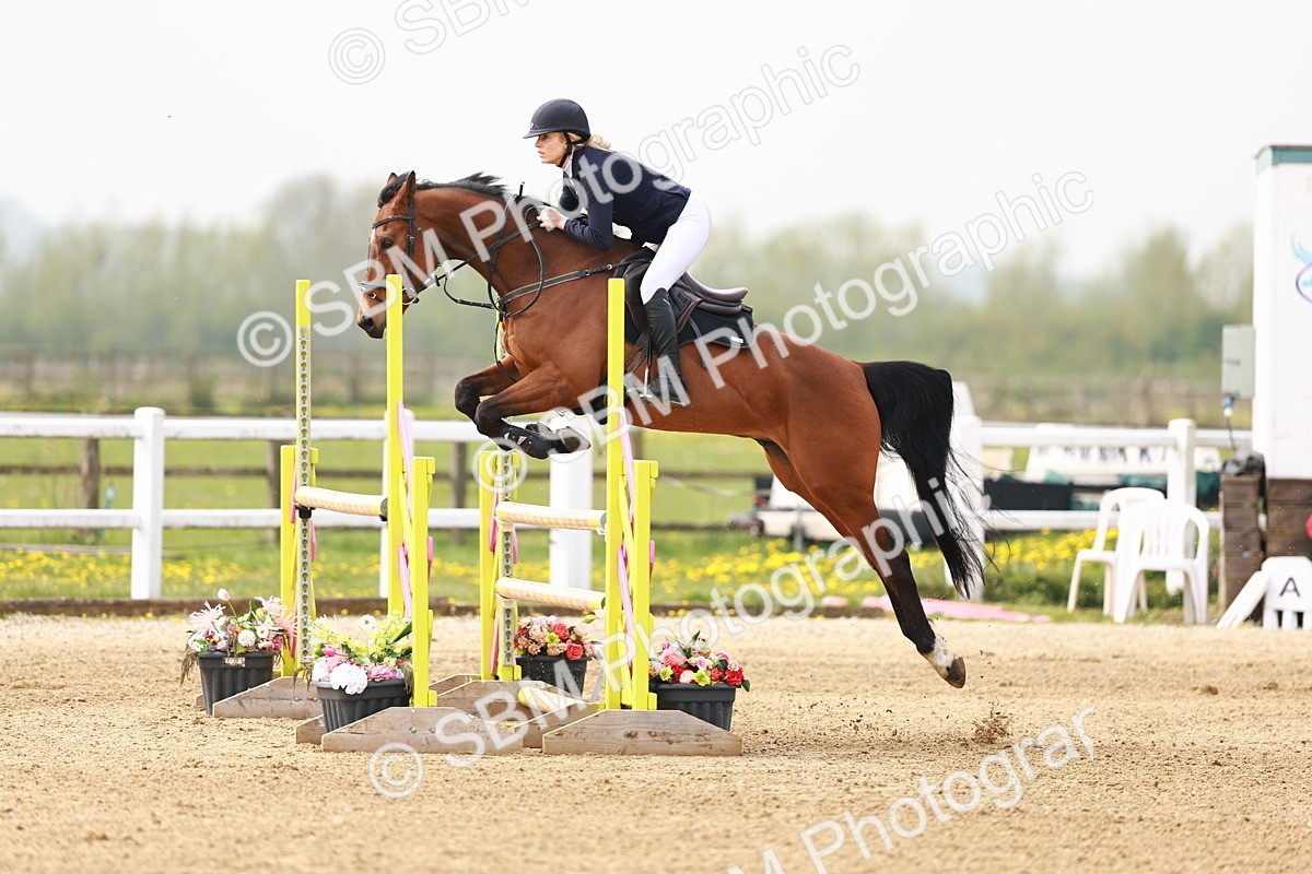  - Class 17 - Senior 1.05m