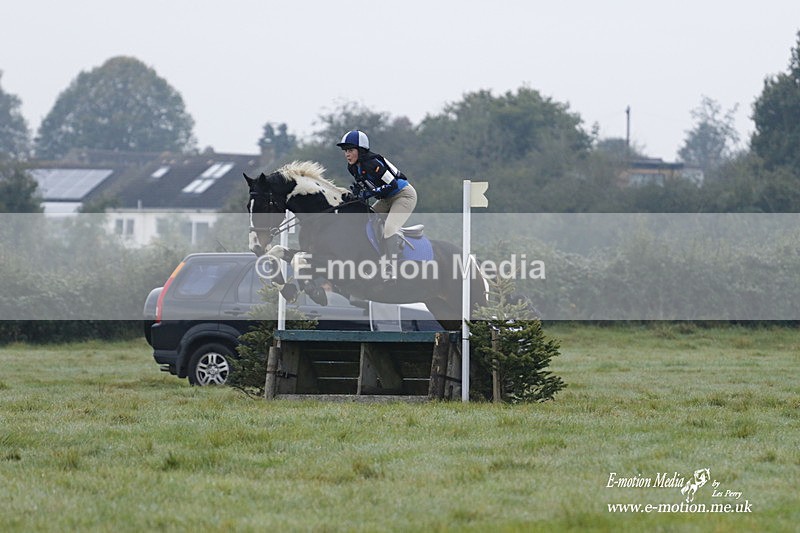 WWHT 171021 0439 - Novice Restricted (0.80m)  17/10/21