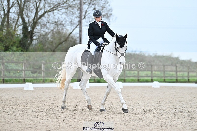 241103-154650-03221 - Novice 1 - 14.44 to 16.08