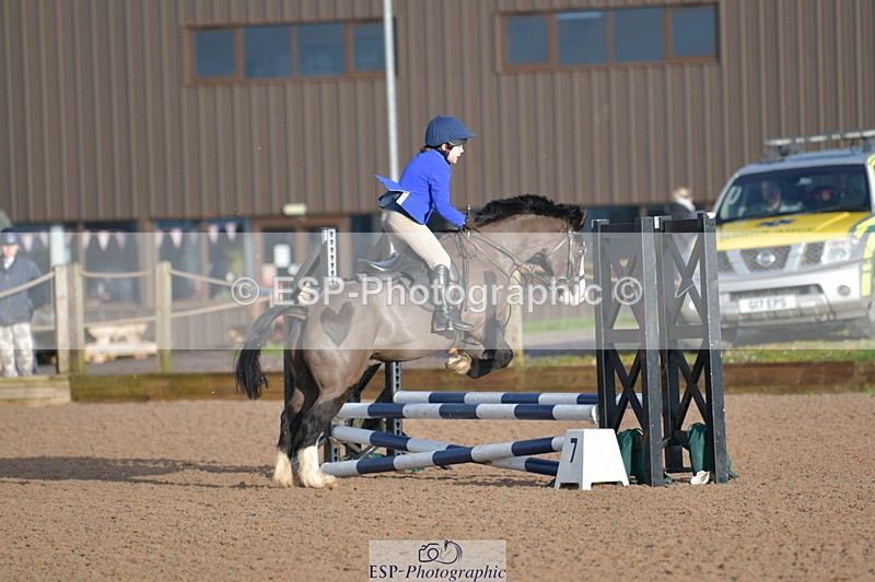 240211A-090236-01716 - Clear Round