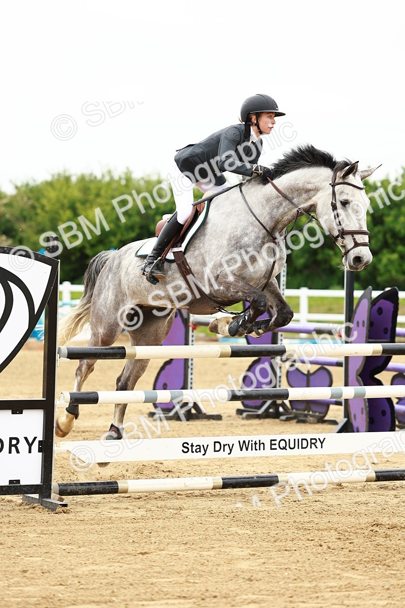 0B8A3957 - Class 4 - Senior Newcomers - 1.10m