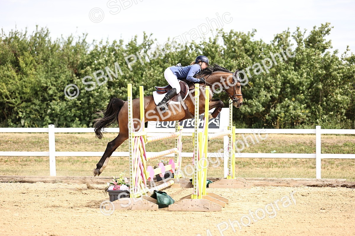 SBM_009762 - Class 8 - Senior Newcomers - 1.10  Open