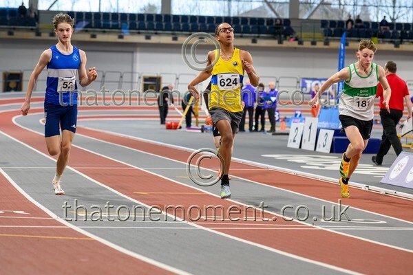 AgeInd25SAT-911040 - Track Male