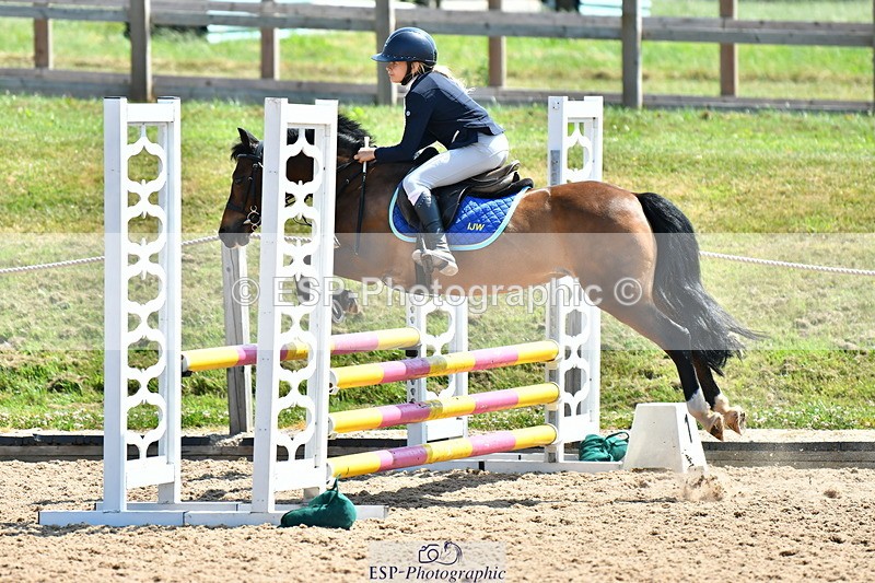 230625A-113000-03768 - Cls 34 Stepping Stones 128 + 138cm