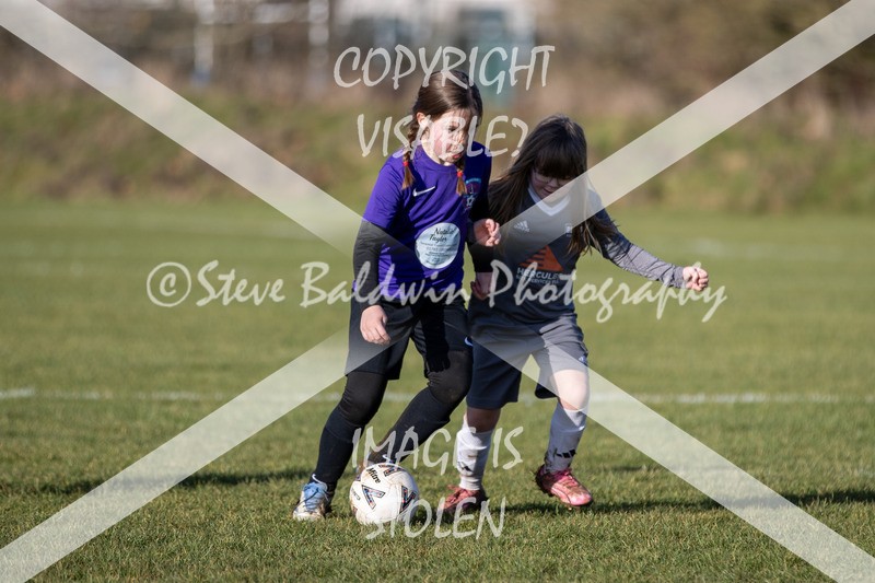 1DX31278 - 2026-01-17 FC Abbey Meads U9 Purple Girls V Develop FC U9 Girls