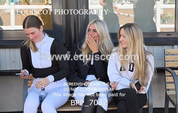 BPP_7032 - CANDIDS