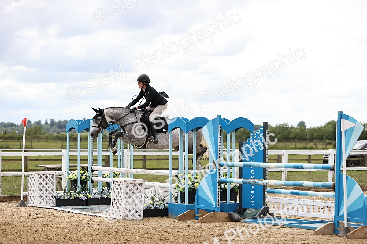 SBM_003113 - Class 11 - Senior Newcomers - 1.10m