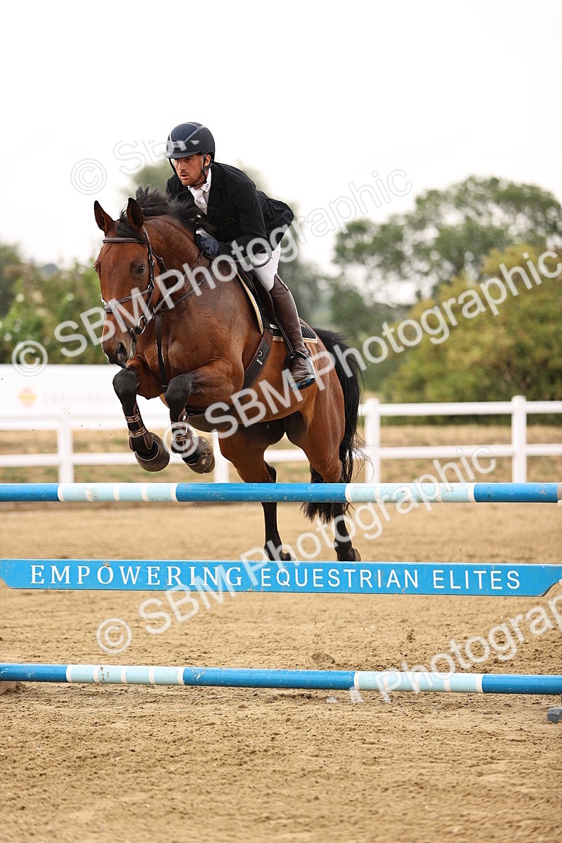 SBM_026492 - Class 12 - Amateur Championship Qualifier 1.05m