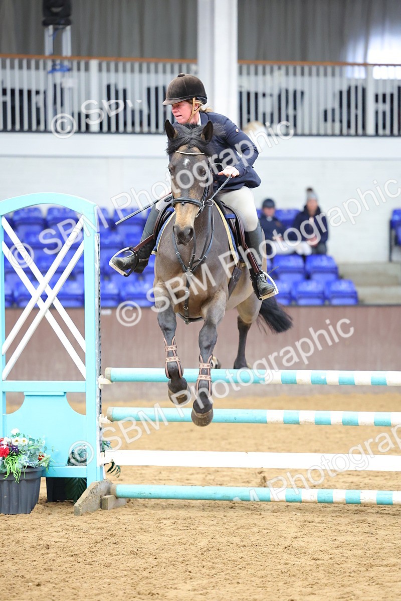 SBM_009695 - Class 20 - Senior British Novice/ 90cm Open - First Round (0.90m)