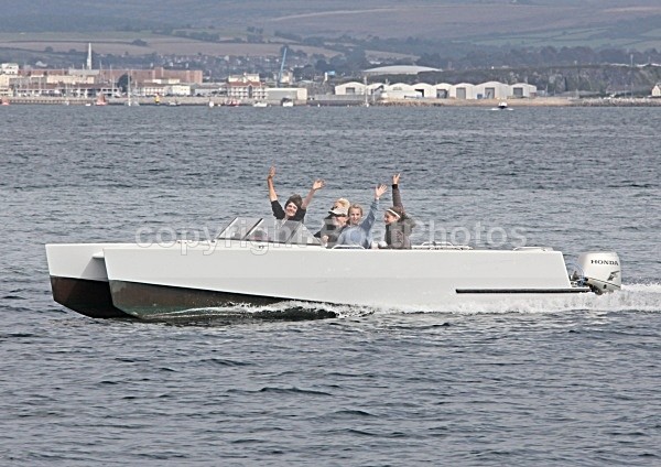 090926 POWER CAT IMG_8290 - Motorboats - Open