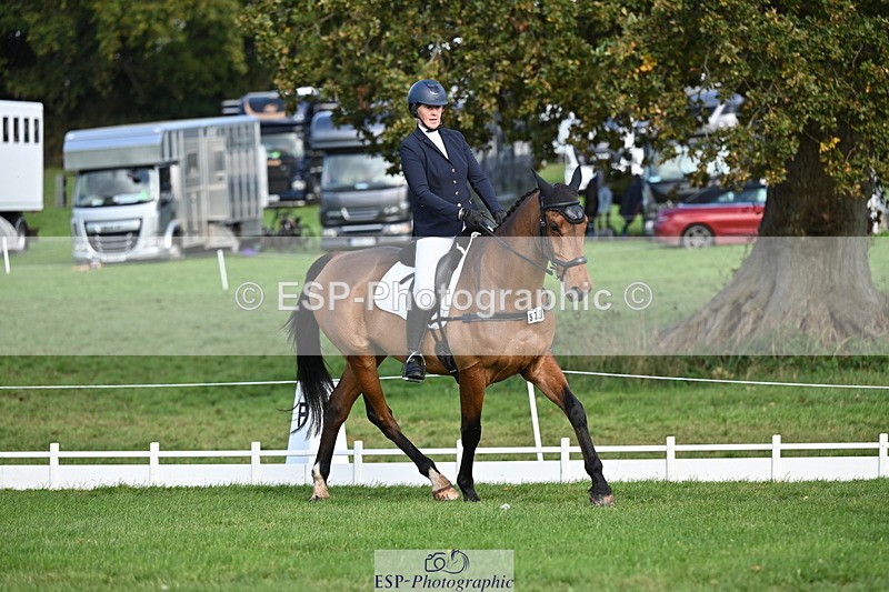 251024A-121236-09902 - G-570-Samantha.Garness