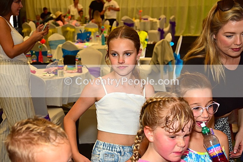 CON-716 - Joey and Ella