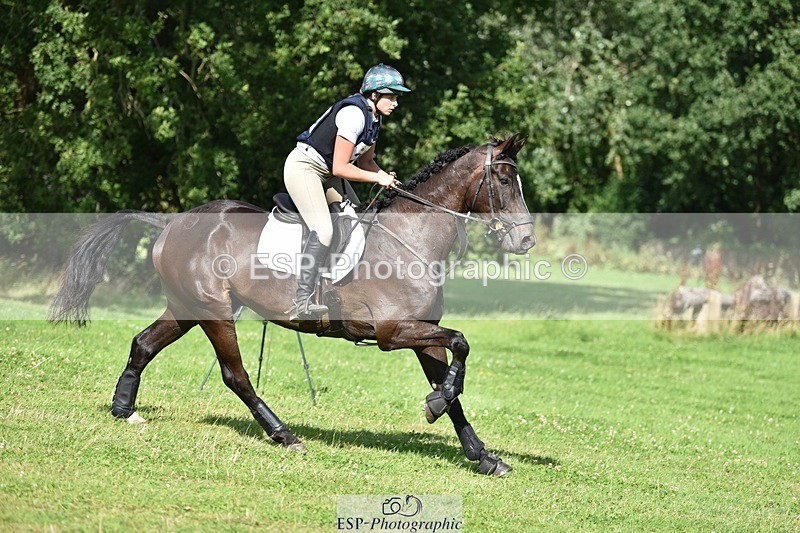240803-161318-09210 - 263-Torie_Sleep-DUTCH-MAN