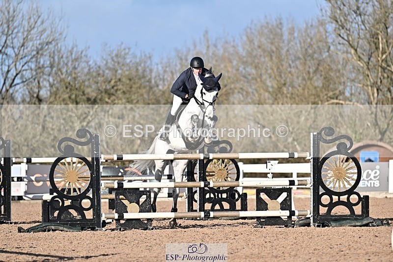 260107-131032-00361 - Cls 5+6 Foxhunter and 1.30m