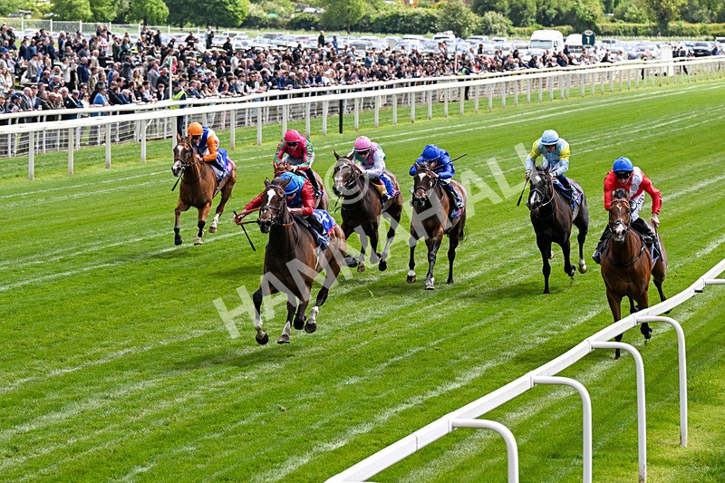 150526-Race 2-Lilt-0098 - Race 2 2.20pm Sky Bet Fillies' Stakes