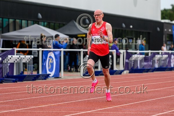 ComMast25-910353 - Track Male Set One