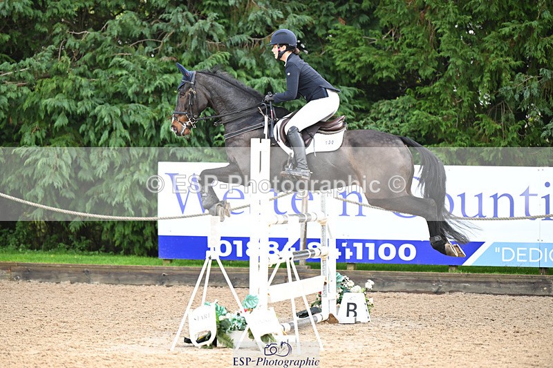 241025-100313-05286 - 130-Imogen.White-BE.TOUCHABLE