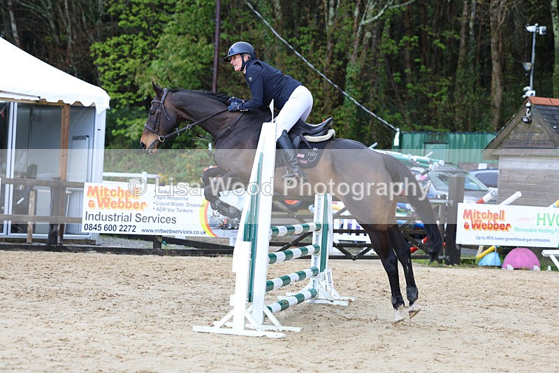 3E7A0695 - Class 4: Senior British Novice/90cm open