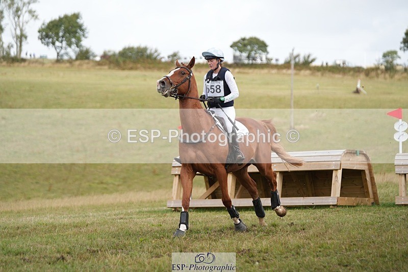 250831-104552-05691 - L-558-Lucy.Davies