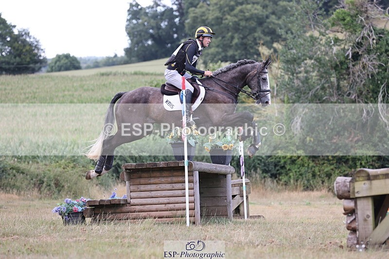 250802A-175701-08636 - H-370-Tom.Rowland-STRACOMER.CANDY.TOWN