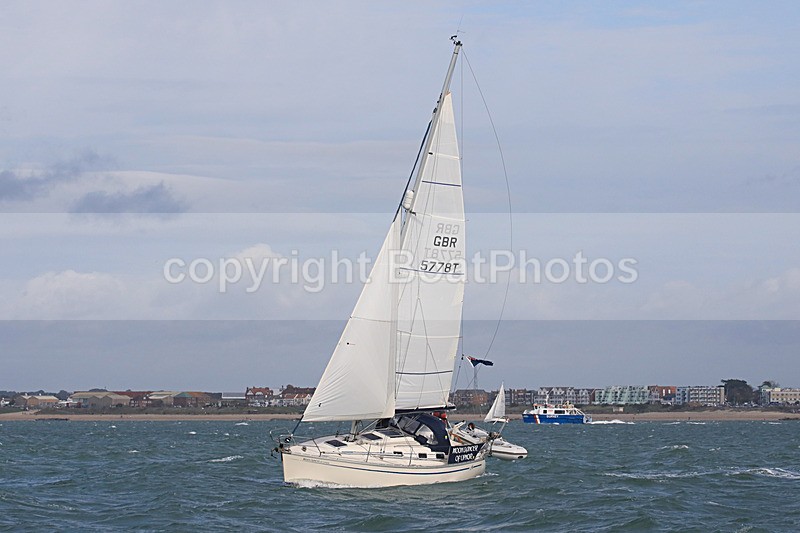 201010 MOONDANCER OF UPNOR GBR5778T 1Y3A9153_Edit - Sailboats - monohull