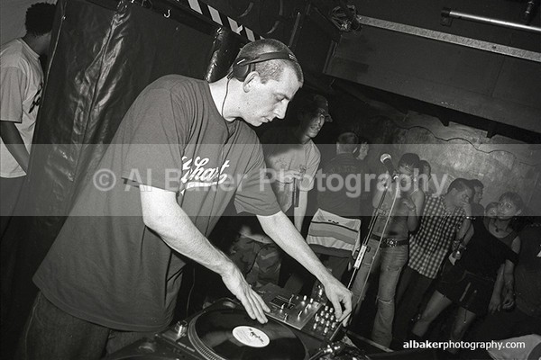 11 - Friends-&-Family @ the-roadhouse 02.10.04