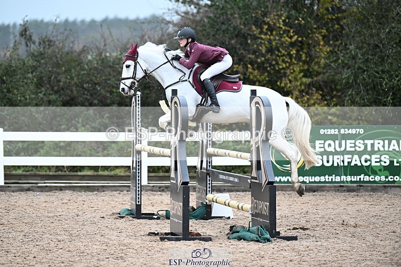 231118A-141018-03305 - Cls 9 Foxhunter & 1.10m Open
