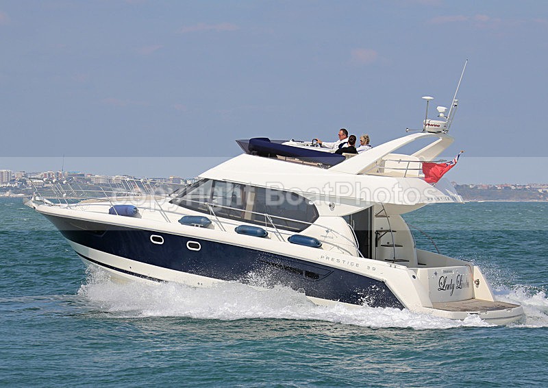130526 LADY LINDA BENETEAU PRESTIGE 39 WT7A6369 - Flybridge Cruisers