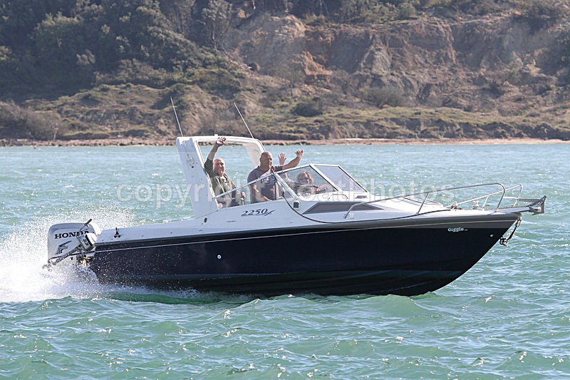 150927 GIGGLE IMG_2603 - Motorboats - Open